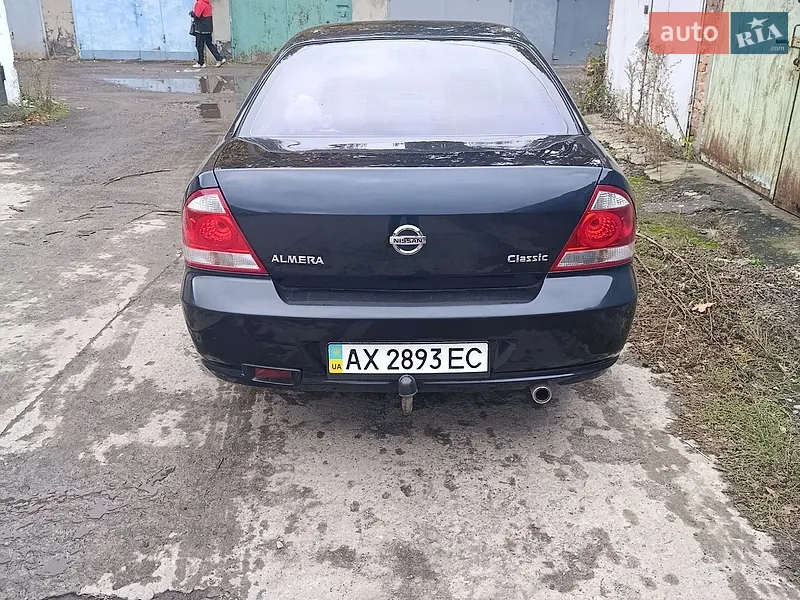 Nissan Almera