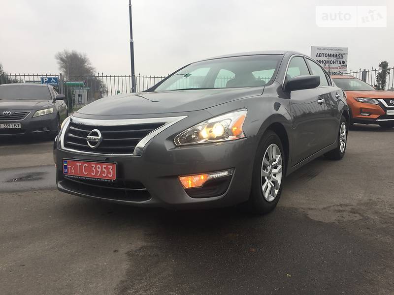 Седан Nissan Altima 2015 в Полтаве