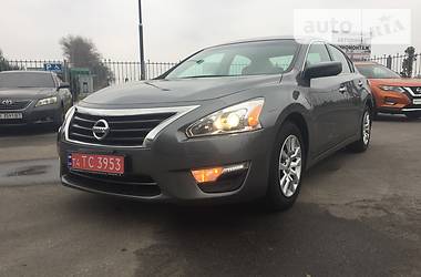 Седан Nissan Altima 2015 в Полтаве