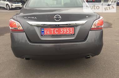 Седан Nissan Altima 2015 в Полтаве