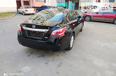 Седан Nissan Altima 2013 в 