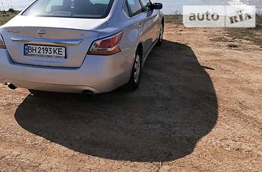 Седан Nissan Altima 2015 в 