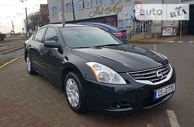 Седан Nissan Altima 2011 в 