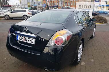 Седан Nissan Altima 2011 в 