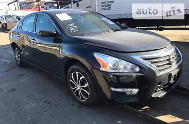 Седан Nissan Altima 2014 в 