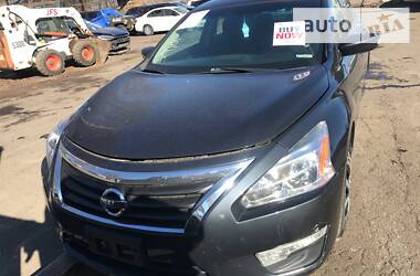 Седан Nissan Altima 2014 в 