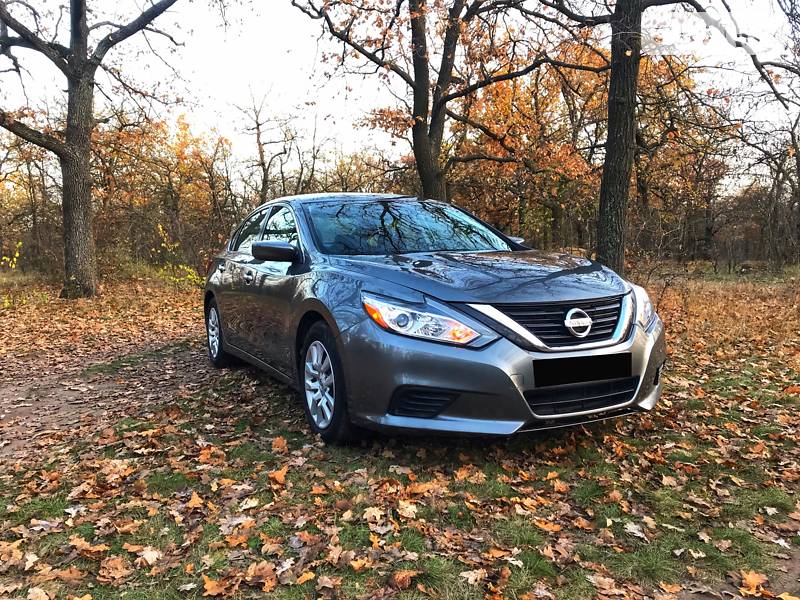 Седан Nissan Altima 2017 в 