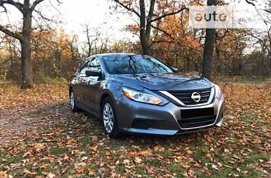 Седан Nissan Altima 2017 в 