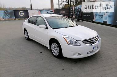 Седан Nissan Altima 2011 в 