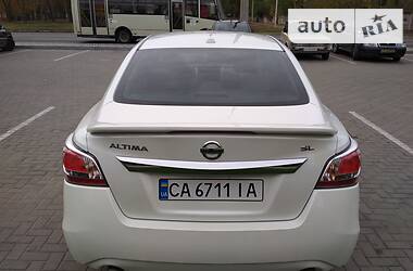 Седан Nissan Altima 2015 в Черкассах