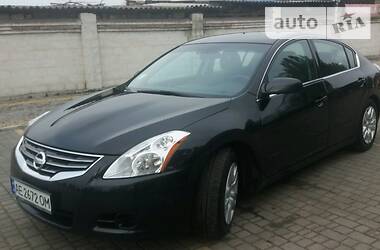 Седан Nissan Altima 2010 в Никополе