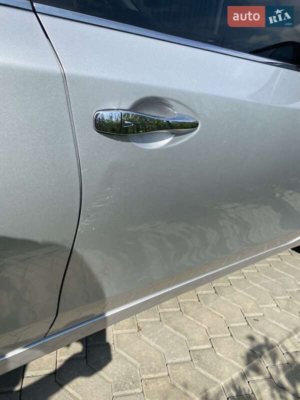 Седан Nissan Altima 2015 в Ивано-Франковске