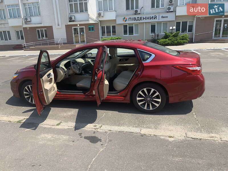 Nissan Altima 2017