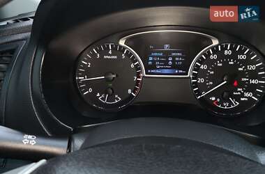 Седан Nissan Altima 2016 в 