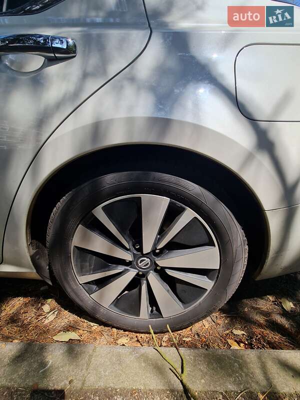 Седан Nissan Altima 2019 в Ровно
