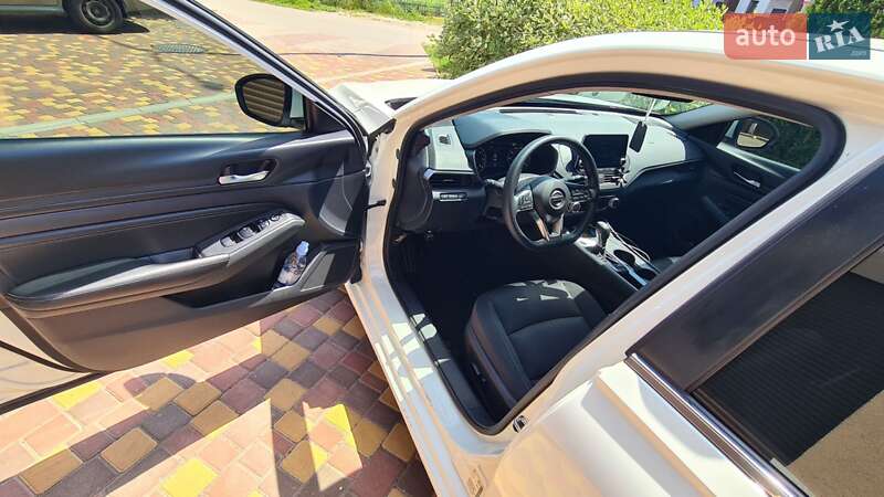 Седан Nissan Altima 2018 в Киеве фото 12 Седан Nissan Altima 2018 в Киеве
