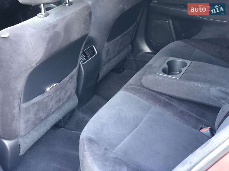 Седан Nissan Altima 2012 в Новомосковську