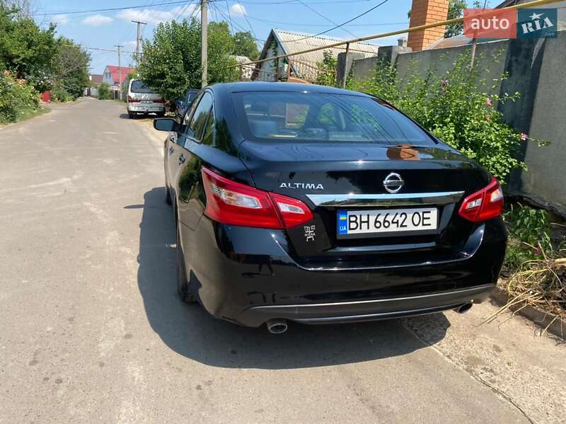 Седан Nissan Altima 2016 в Одессе