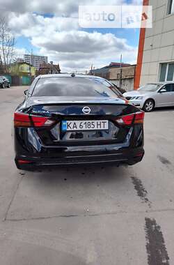 Седан Nissan Altima 2018 в Києві