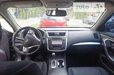 Седан Nissan Altima 2017 в Києві