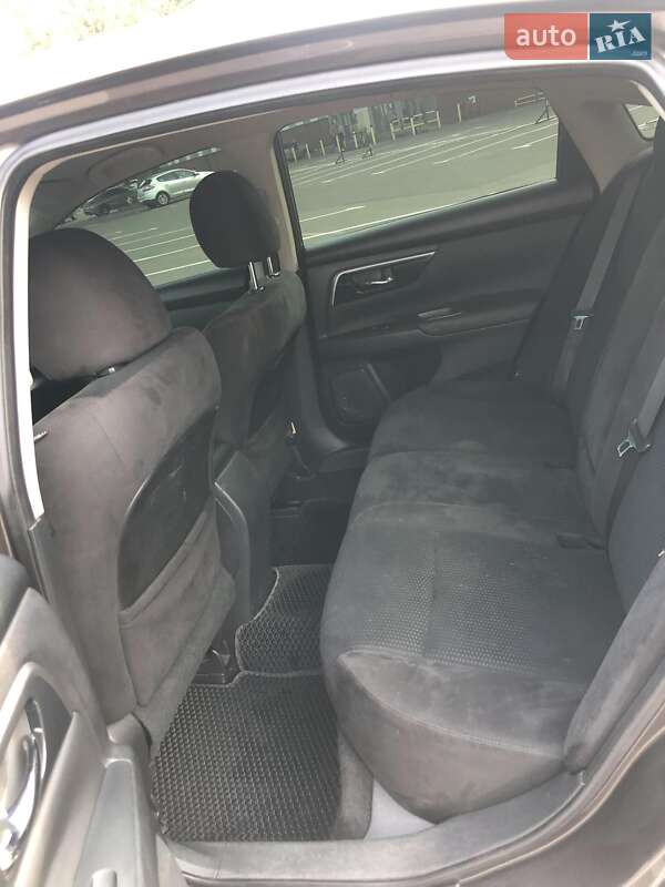 Седан Nissan Altima 2013 в Одесі