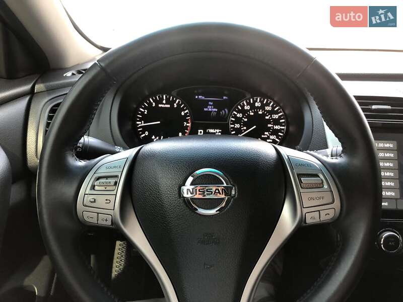Седан Nissan Altima 2013 в Одесі