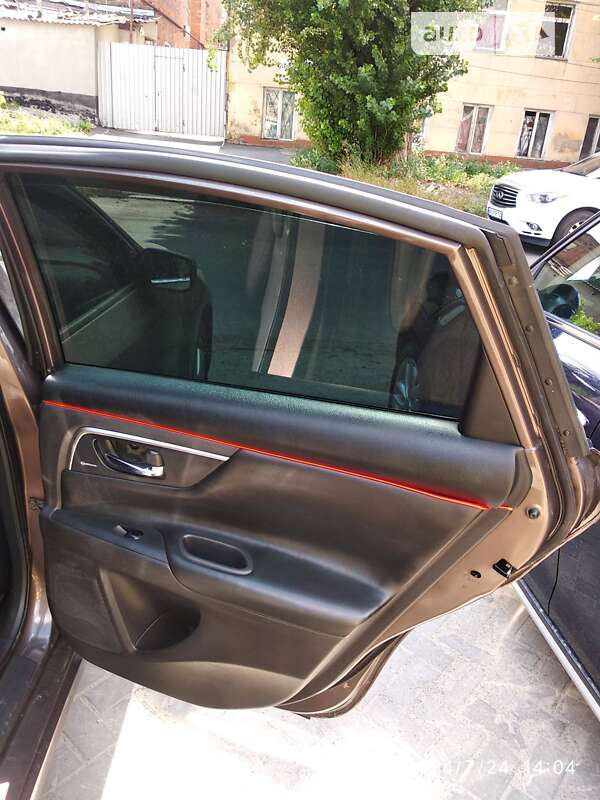 Седан Nissan Altima 2015 в Дніпрі