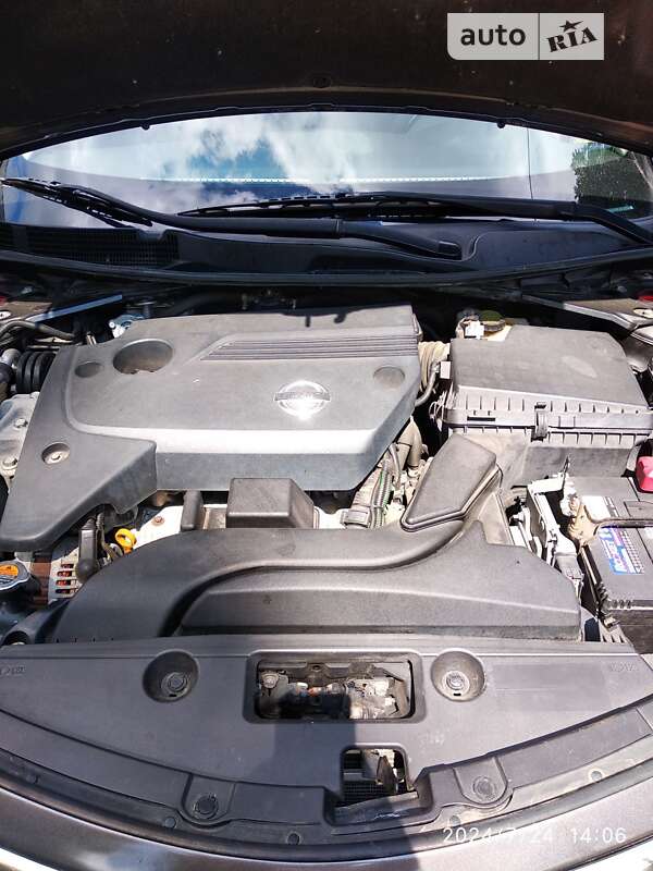 Седан Nissan Altima 2015 в Дніпрі