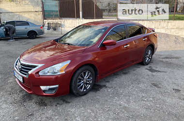 Седан Nissan Altima 2014 в Запорожье