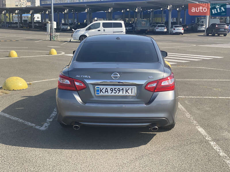 Седан Nissan Altima 2017 в Києві