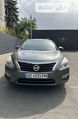 Седан Nissan Altima 2015 в Дніпрі