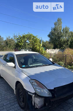 Купе Nissan Altima 2007 в Звягелі