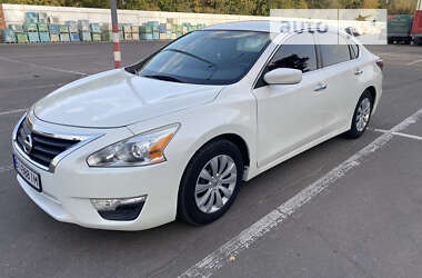 Седан Nissan Altima 2013 в Кременчуге