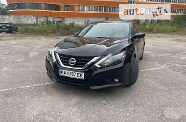 Седан Nissan Altima 2017 в Києві