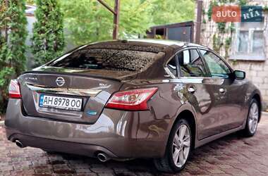 Седан Nissan Altima 2013 в Запоріжжі