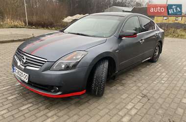 Седан Nissan Altima 2007 в Львові