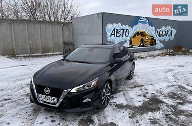 Седан Nissan Altima 2021 в Миргороде