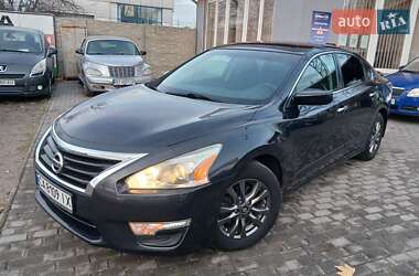 Седан Nissan Altima 2015 в Николаеве