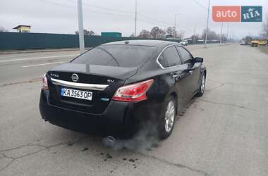 Седан Nissan Altima 2012 в Києві