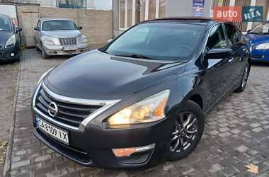 Седан Nissan Altima 2015 в Николаеве