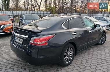 Седан Nissan Altima 2015 в Николаеве