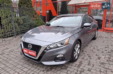 Седан Nissan Altima 2019 в Одессе