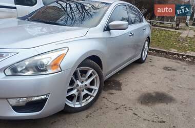 Седан Nissan Altima 2014 в Кривом Роге