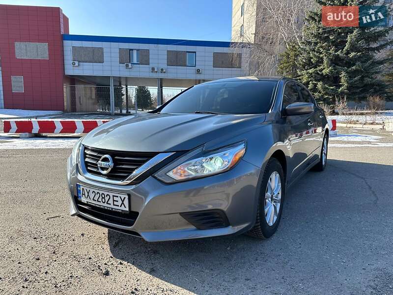 Седан Nissan Altima 2017 в Харькове