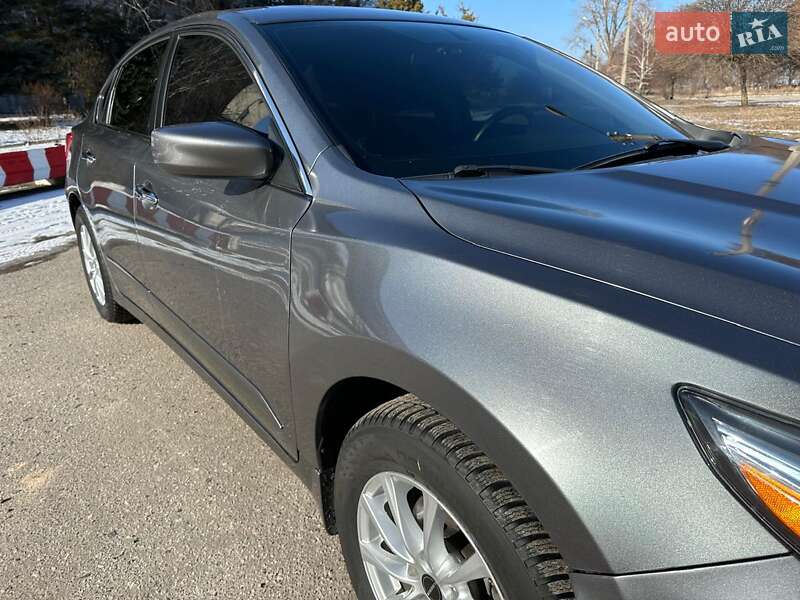 Седан Nissan Altima 2017 в Харькове