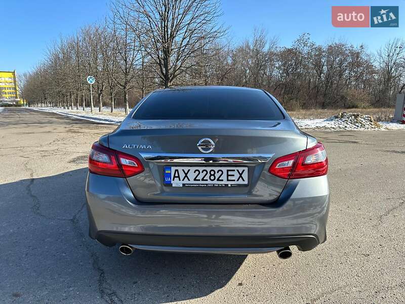 Седан Nissan Altima 2017 в Харькове