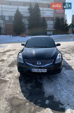 Седан Nissan Altima 2010 в Києві