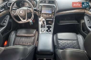 Седан Nissan Altima 2015 в Львові