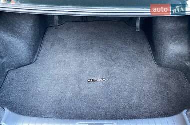 Седан Nissan Altima 2015 в 