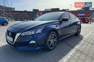 Седан Nissan Altima 2018 в 